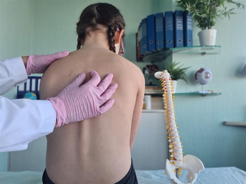 Momentum Spine, une innovation médicale québécoise qui aide au traitement de la scoliose.